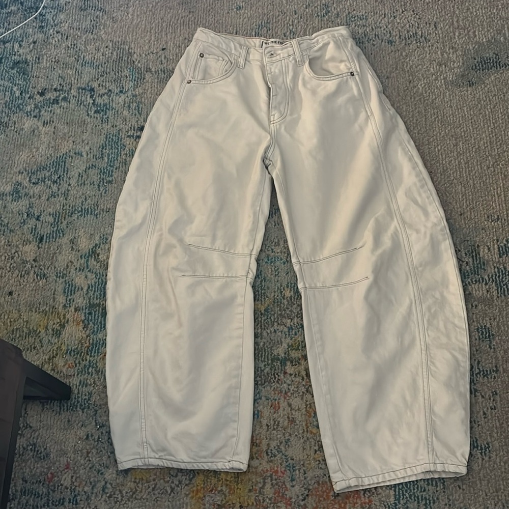 Free People Barrel Jeans size 26 color milk